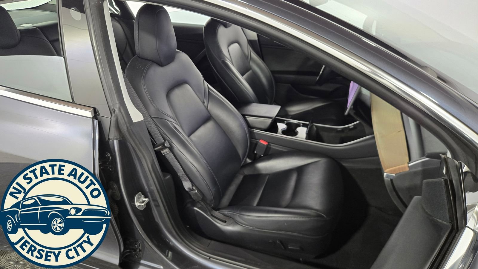 Used 2018 Tesla Model 3 Long Range AWD/4WD image 32