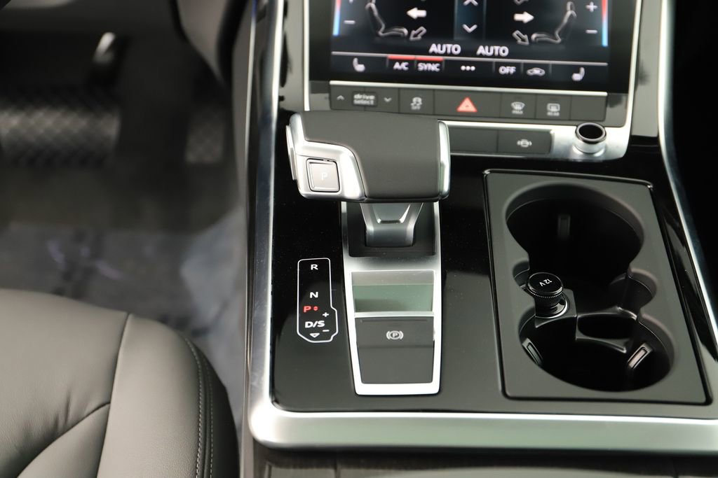 New 2026 Audi Q8 Premium image 21