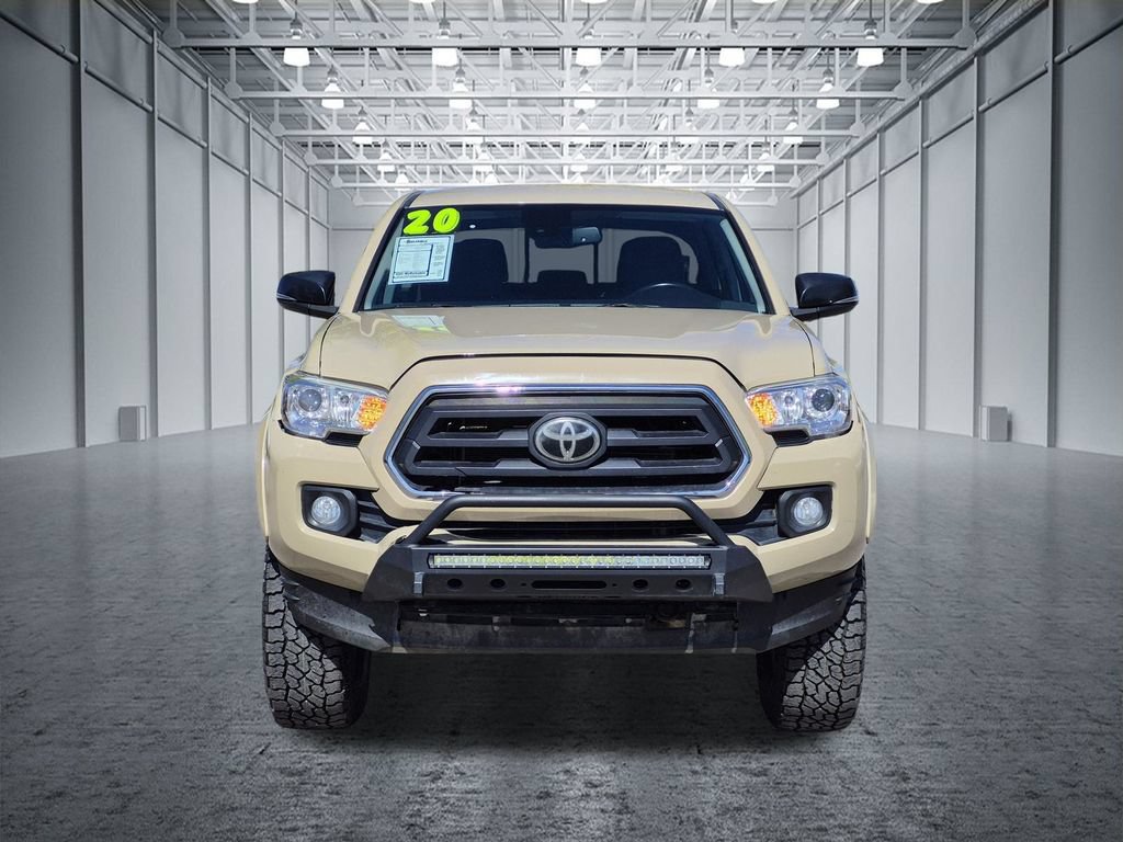 Used 2020 Toyota Tacoma SR5 AWD/4WD image 2