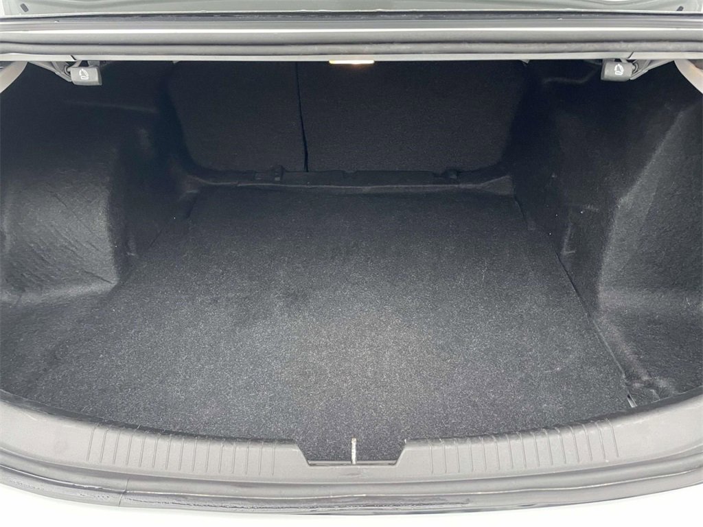 Used 2025 Chevrolet Malibu LT image 11