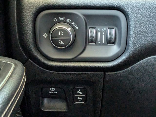 Used 2021 RAM 1500 Laramie image 36