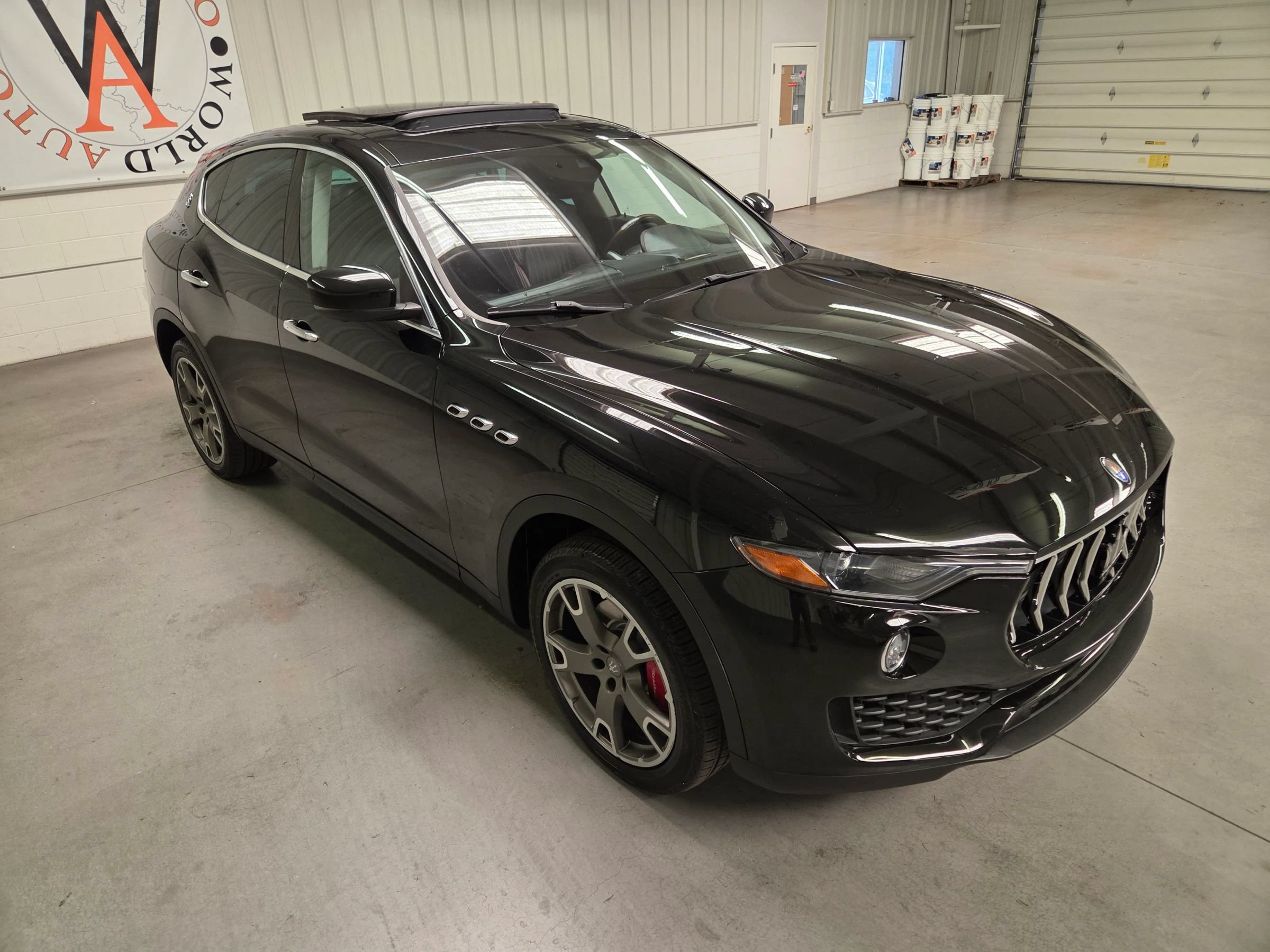Used 2017 Maserati Levante AWD/4WD image 11