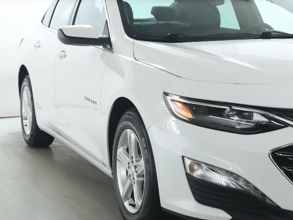 Used 2023 Chevrolet Malibu LT w/ Driver Confidence Package FWD image 8