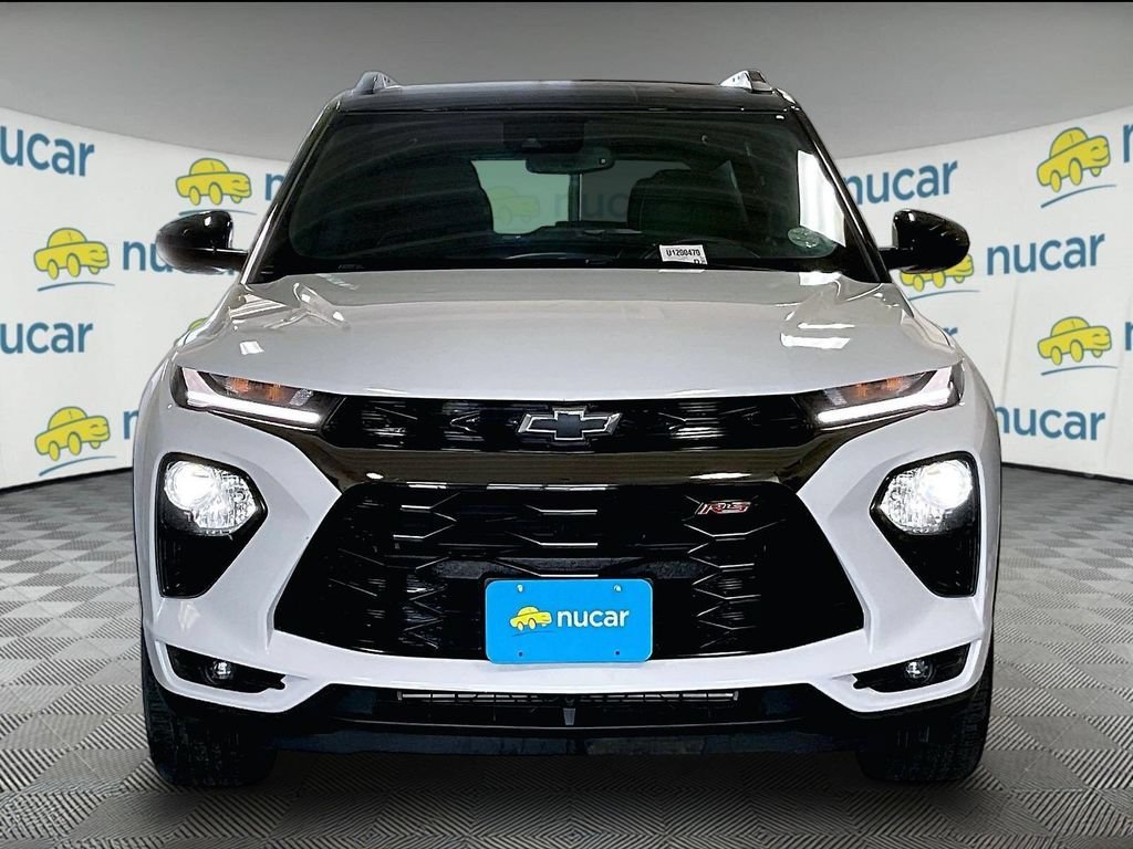 Used 2023 Chevrolet TrailBlazer RS w/ Sun and Liftgate Package AWD/4WD image 2