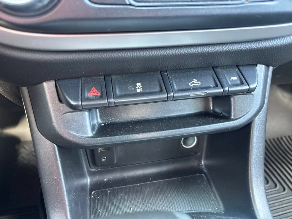 Used 2017 Chevrolet Colorado LT w/ LT Convenience Package RWD image 22
