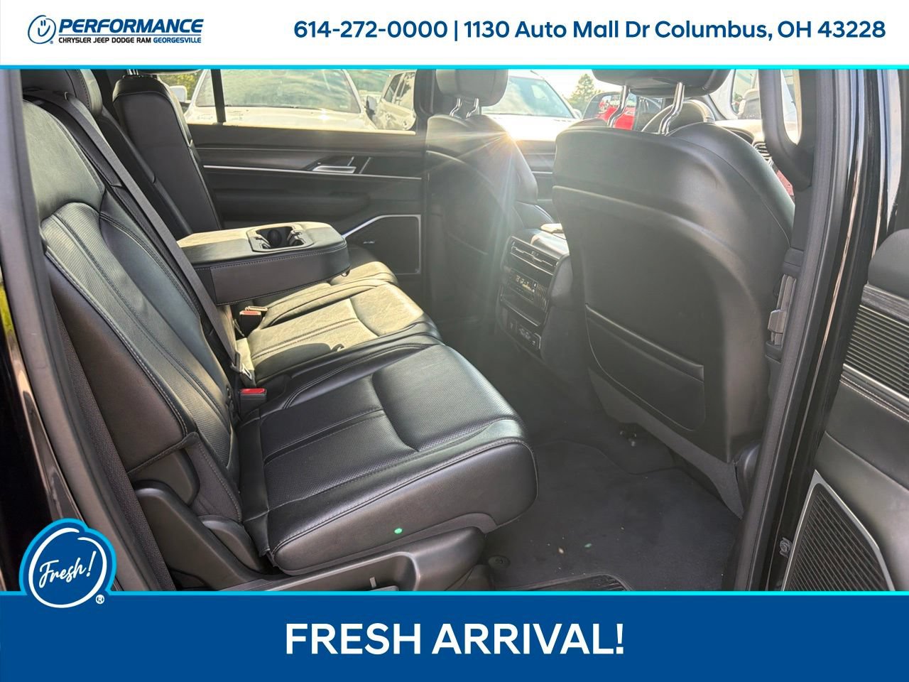 Used 2024 Jeep Wagoneer L Series III w/ Flexible Seating Group AWD/4WD image 16