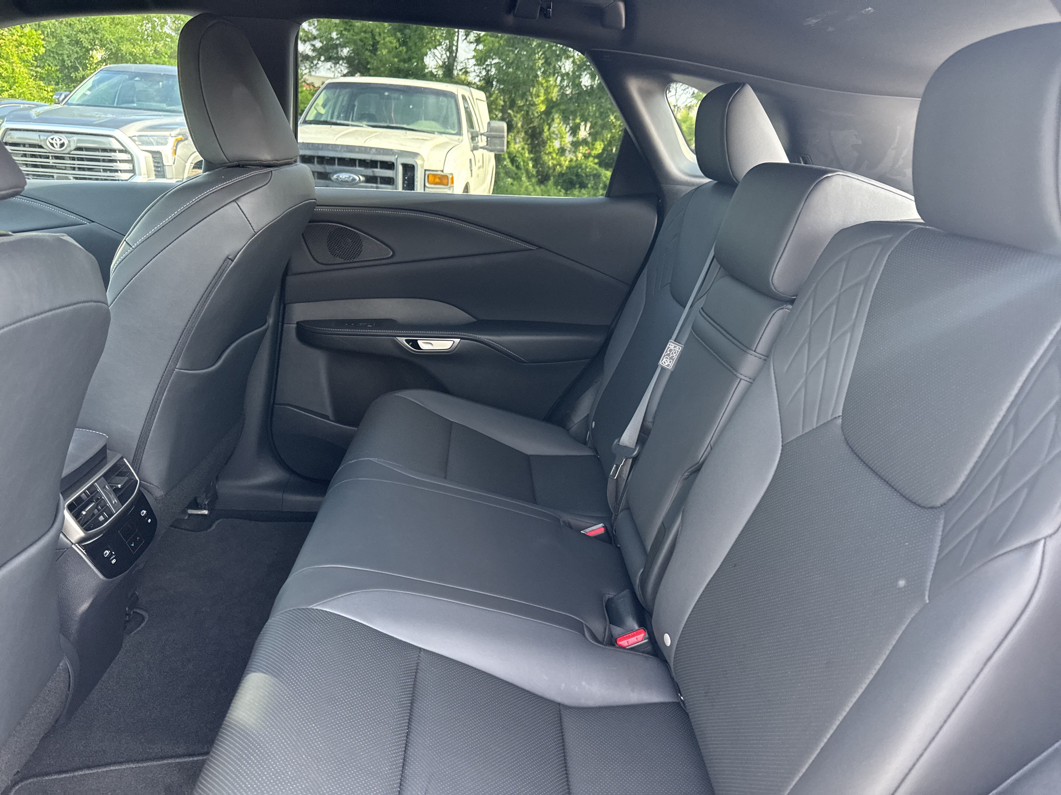 Used 2025 Lexus RX 350 FWD w/ Technology Package image 23