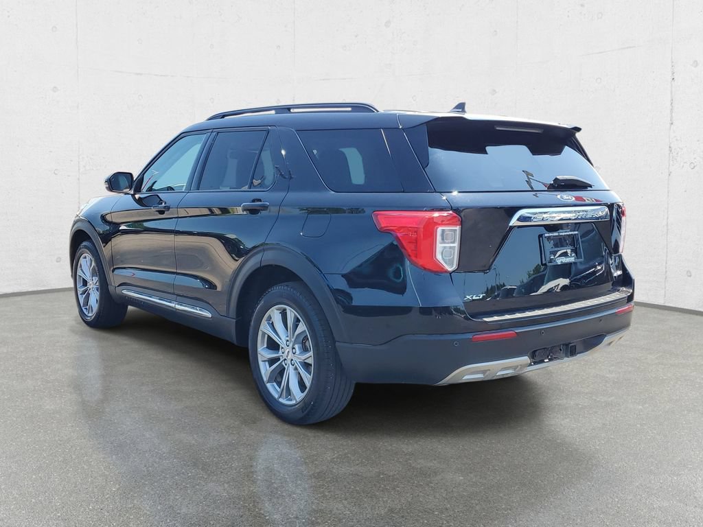 Used 2024 Ford Explorer XLT w/ Equipment Group 202A AWD/4WD image 5
