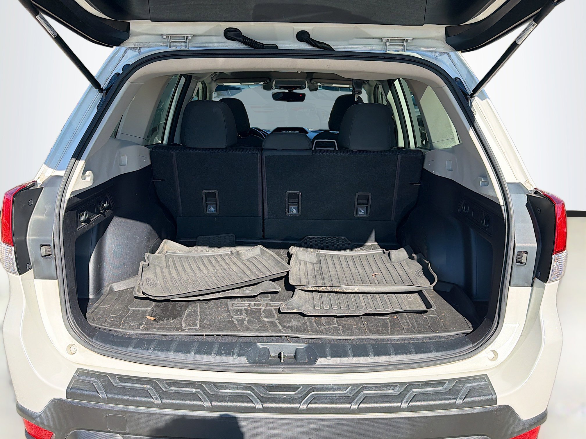 Used 2020 Subaru Forester Premium image 12