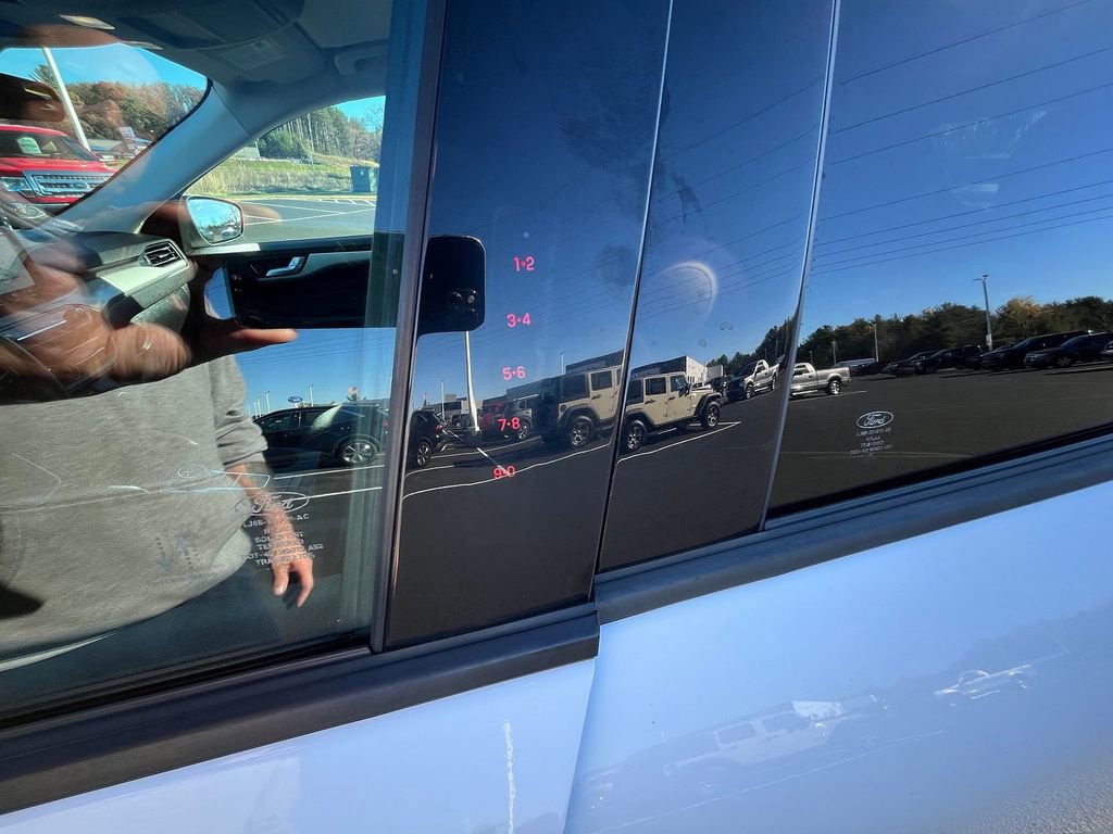 Certified 2021 Ford Escape SEL image 9