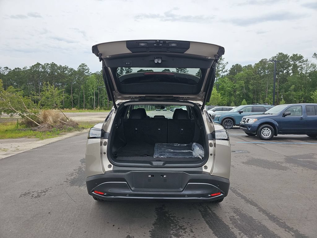 Used 2025 Nissan Murano SL AWD/4WD image 17