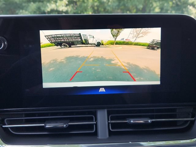 New 2026 Chevrolet Trax LT w/ Sunroof Package FWD image 31