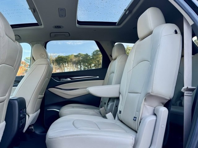 Used 2020 Buick Enclave Essence w/ Sound and Sites Package image 28