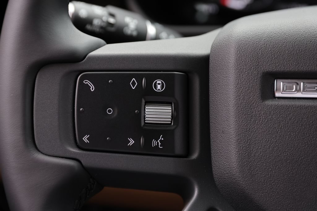 New 2026 Land Rover Defender 110 X-Dynamic SE AWD/4WD image 22