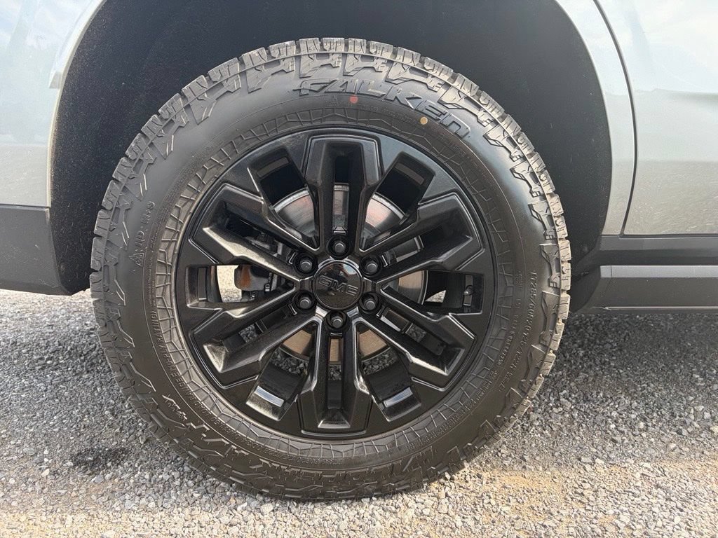 Used 2025 GMC Yukon AT4 Ultimate AWD/4WD image 20