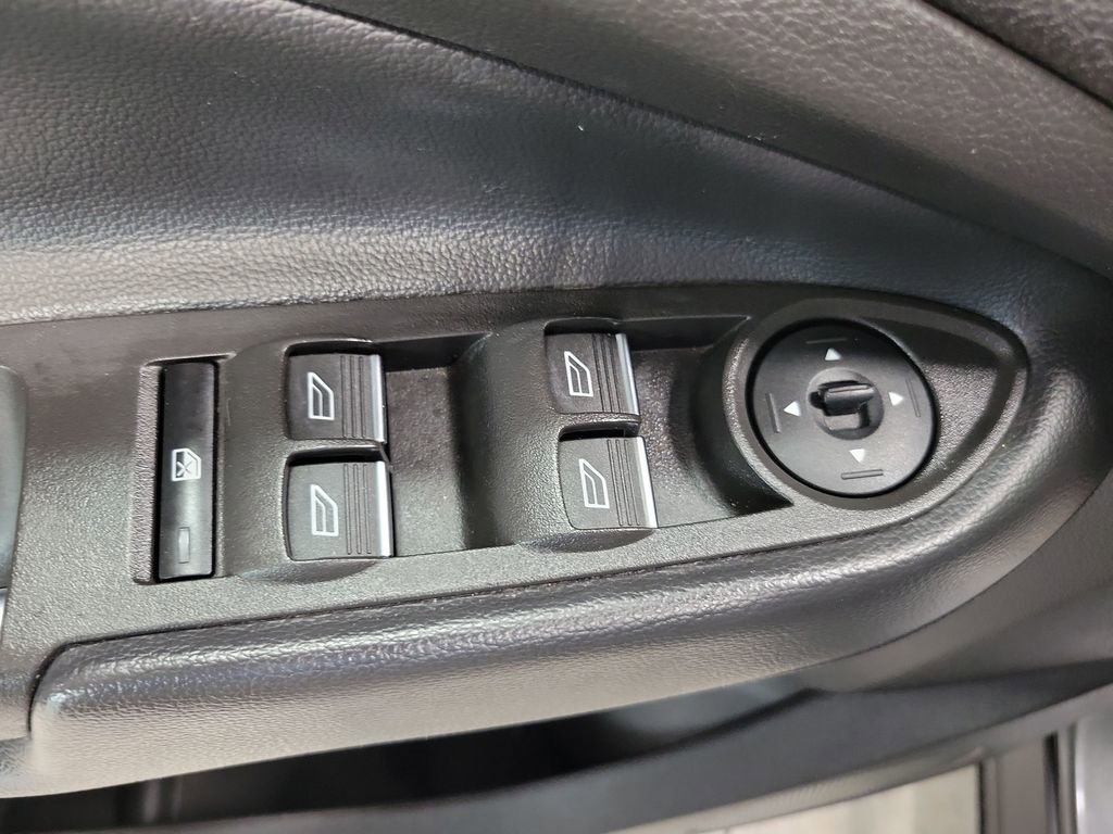 Used 2019 Ford Escape SEL image 30