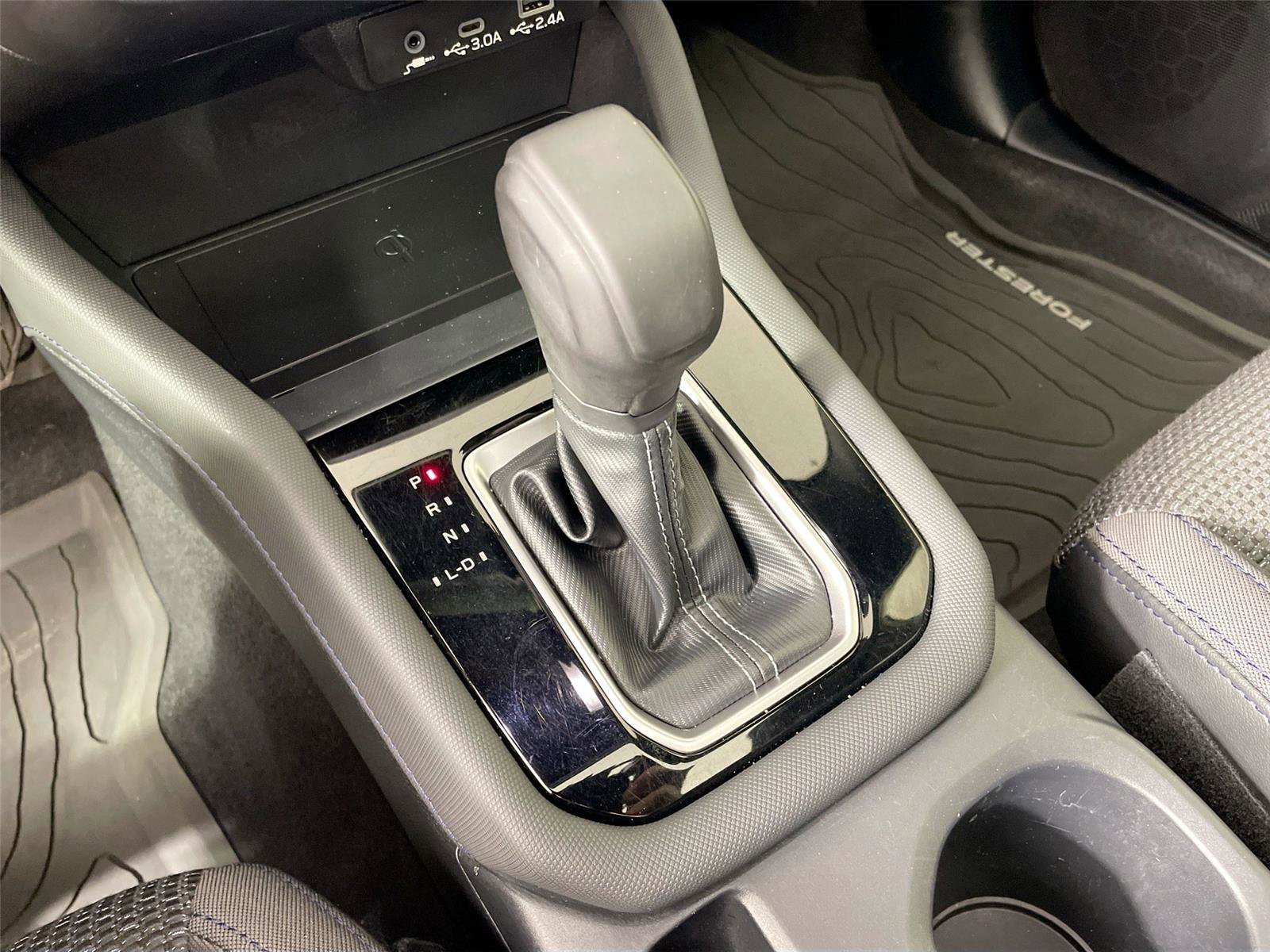 Used 2025 Subaru Forester Premium image 15