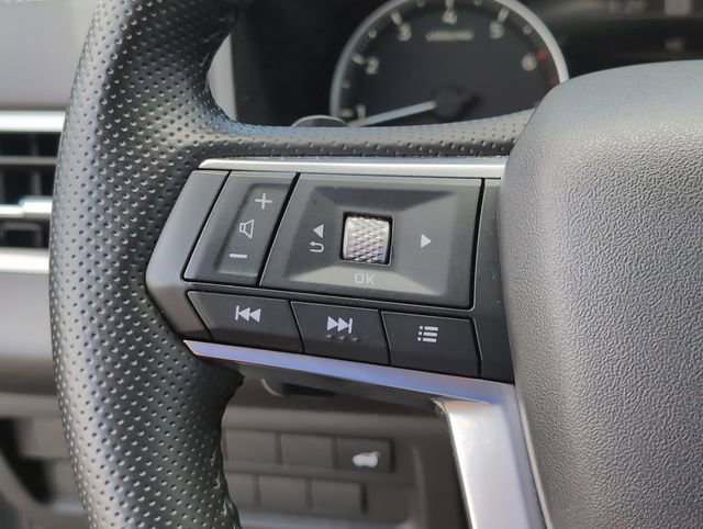Used 2025 Mitsubishi Outlander SE FWD image 25