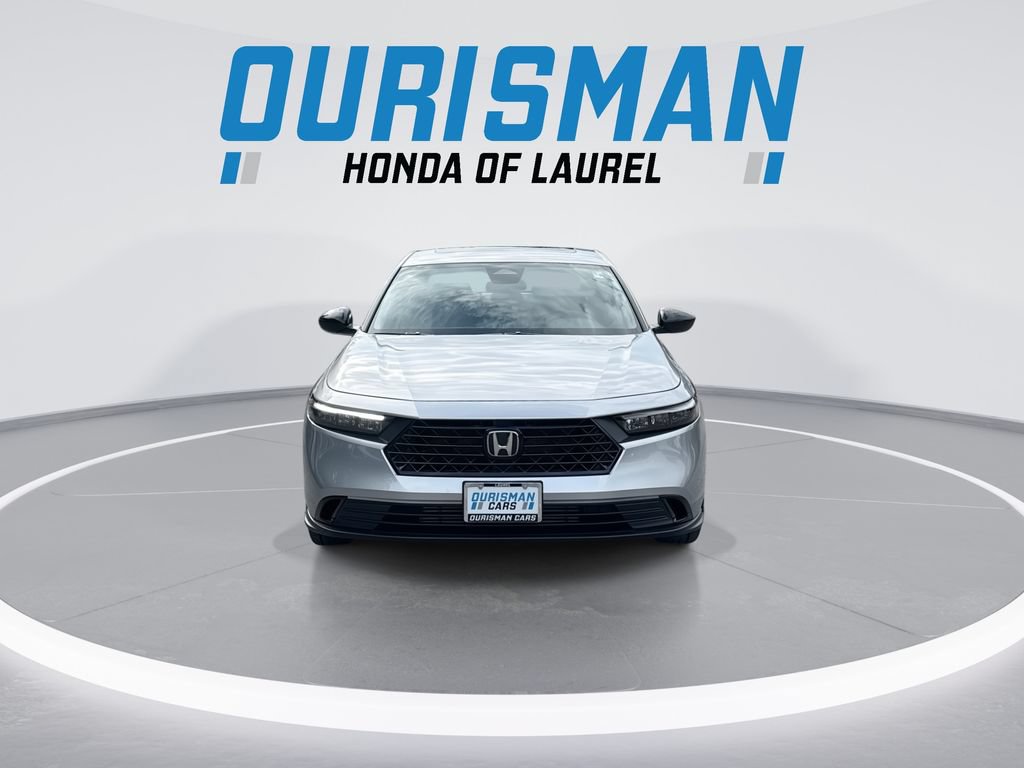 Certified 2025 Honda Accord SE image 3