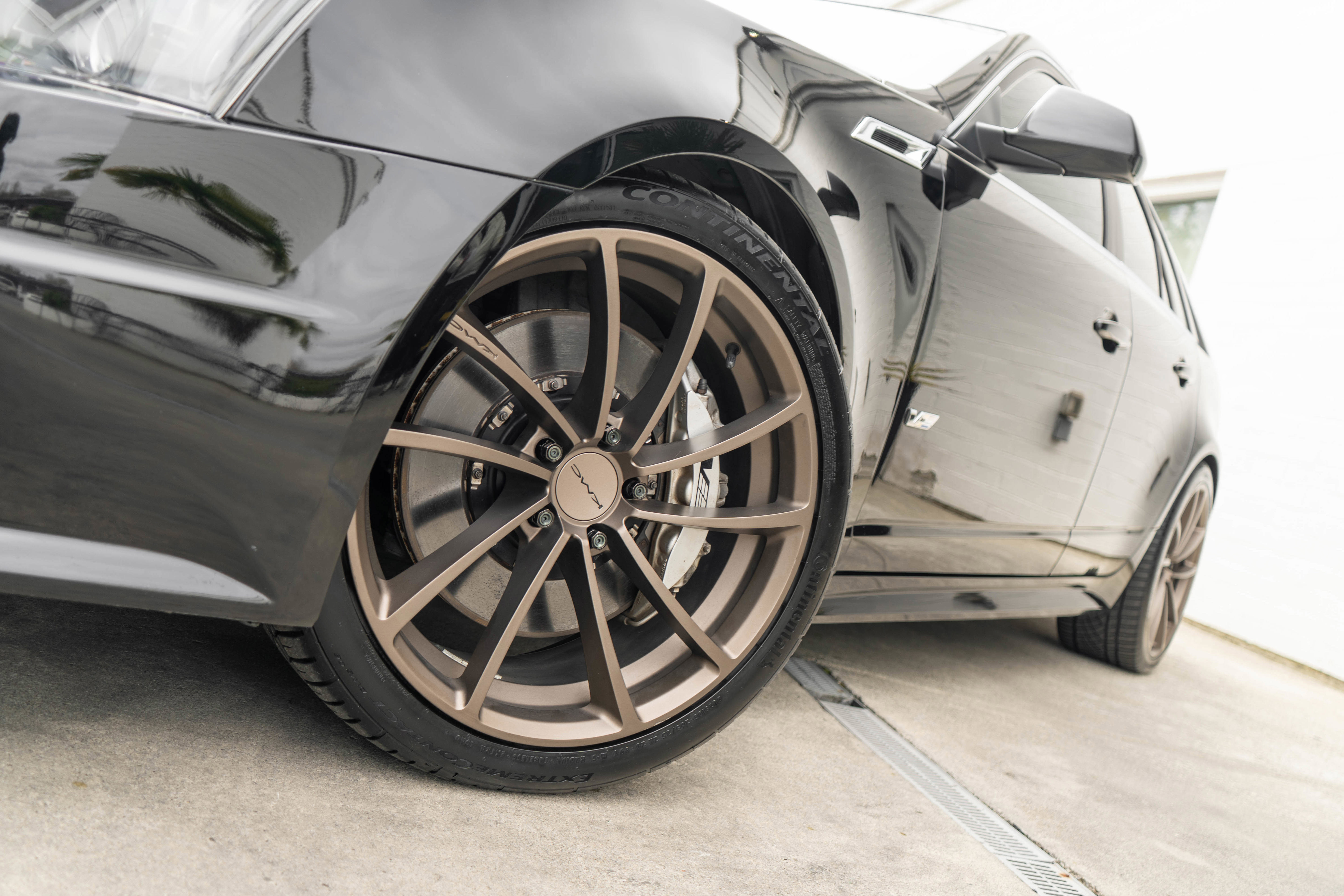 Used 2011 Cadillac CTS V w/ Wood Trim Package image 5