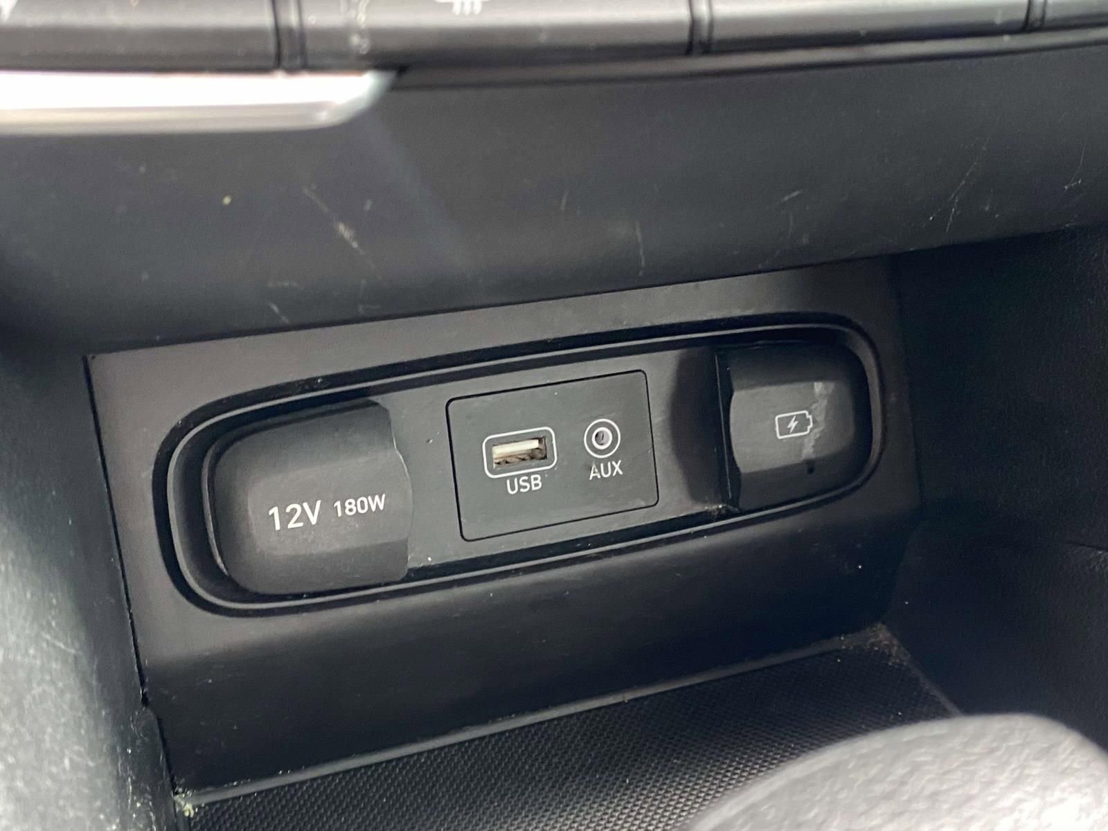 Used 2020 Hyundai Santa Fe SE AWD/4WD image 23