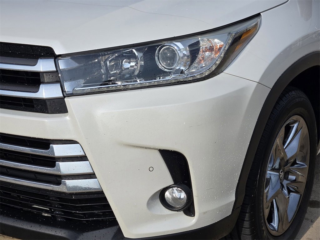 Used 2018 Toyota Highlander Limited Platinum image 10