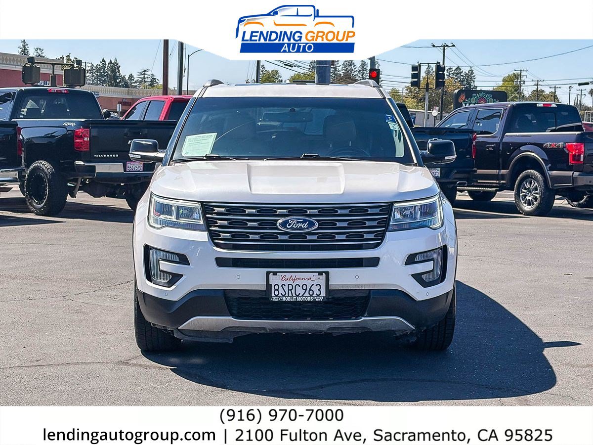 Used 2017 Ford Explorer XLT w/ Equipment Group 202A FWD image 6