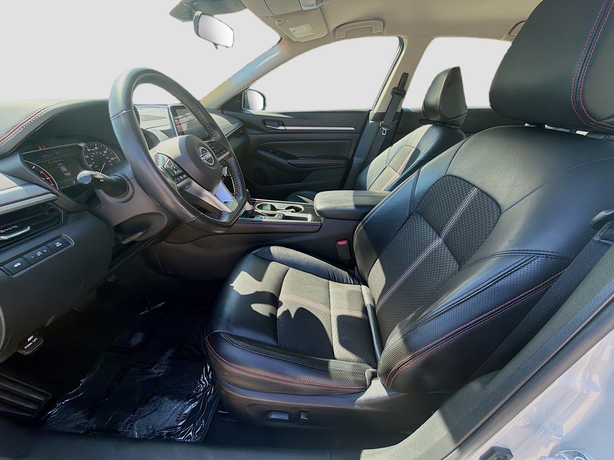 Used 2024 Nissan Altima 2.5 SR FWD image 18