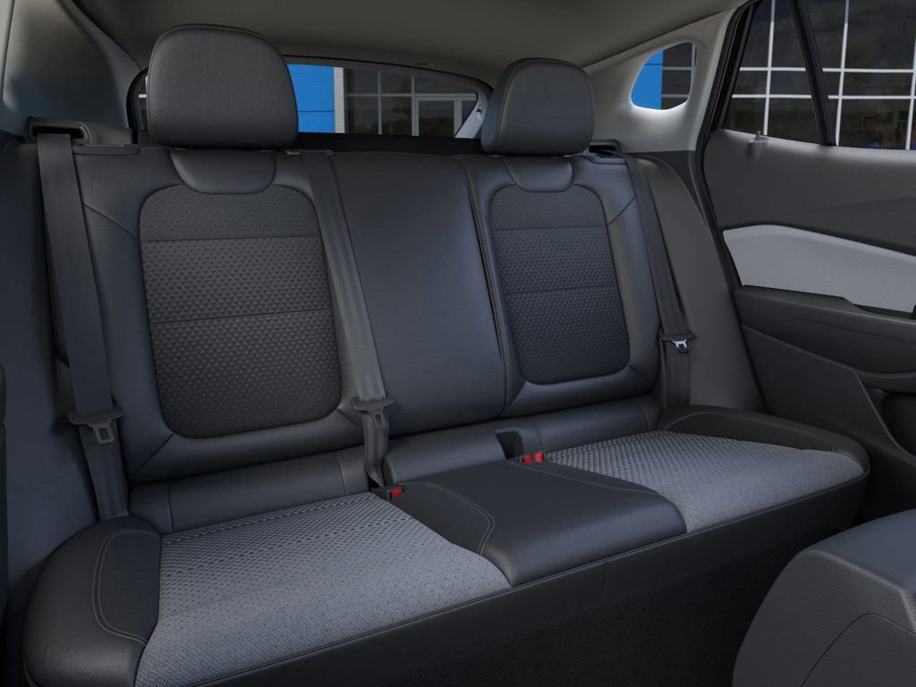 Used 2025 Chevrolet Trax LT w/ LT Convenience Package image 43