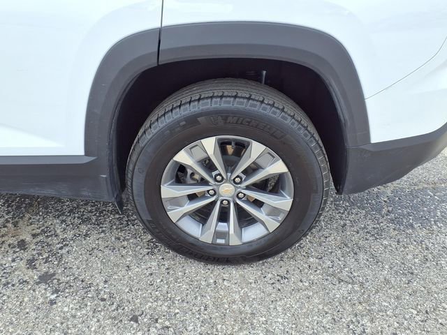 Used 2025 Chevrolet Equinox LT image 38