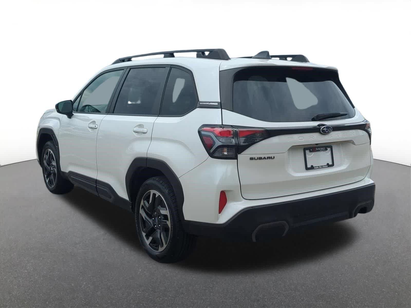 Used 2025 Subaru Forester Limited AWD/4WD image 4