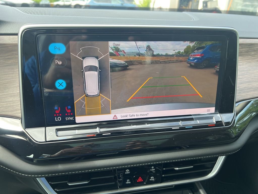 New 2026 Volkswagen Atlas SEL Premium R-Line image 32