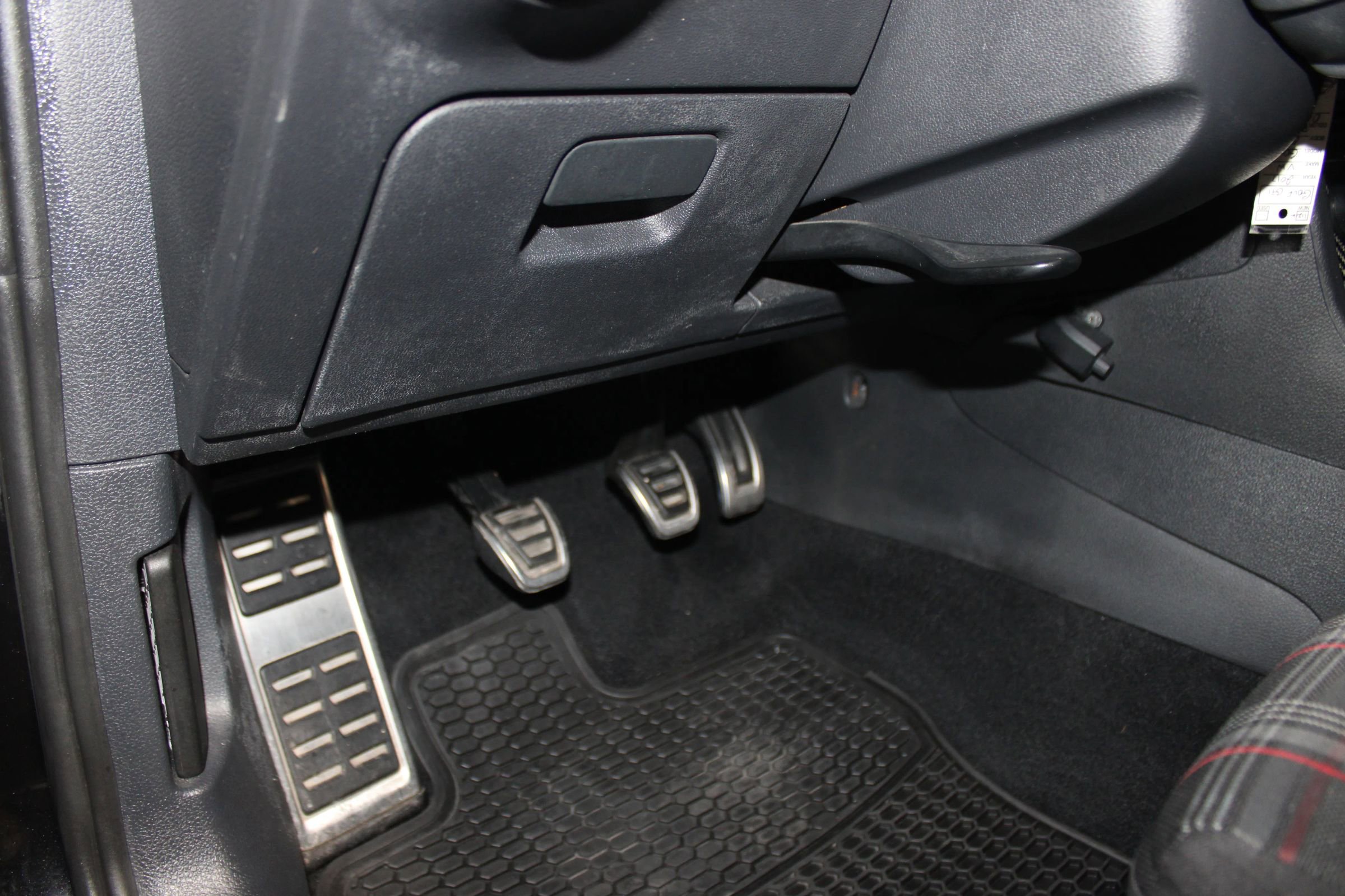 Used 2017 Volkswagen GTI S image 10