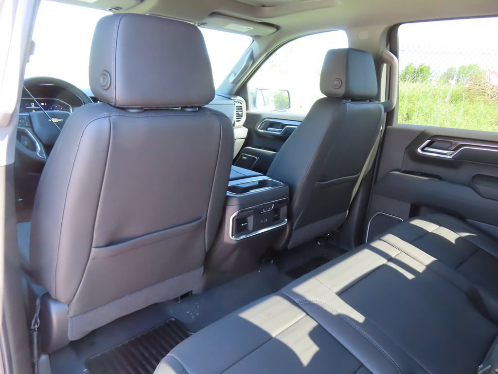 New 2026 Chevrolet Silverado 1500 LTZ w/ LTZ Premium Package AWD/4WD image 28