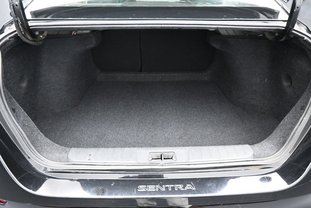 Used 2022 Nissan Sentra SV FWD image 30