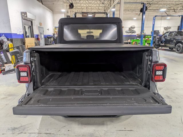Used 2020 Jeep Gladiator Mojave w/ LED Lighting Group AWD/4WD image 12