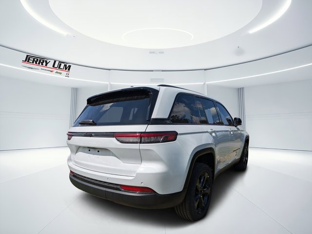 New 2025 Jeep Grand Cherokee Altitude image 33