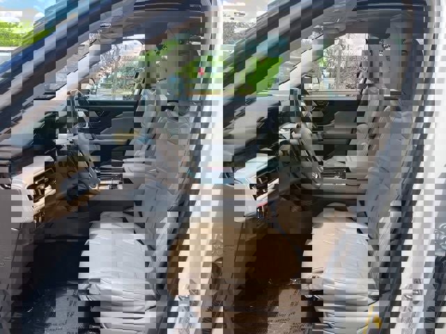 Used 2023 Lincoln Aviator Reserve w/ Equipment Group 201A image 25