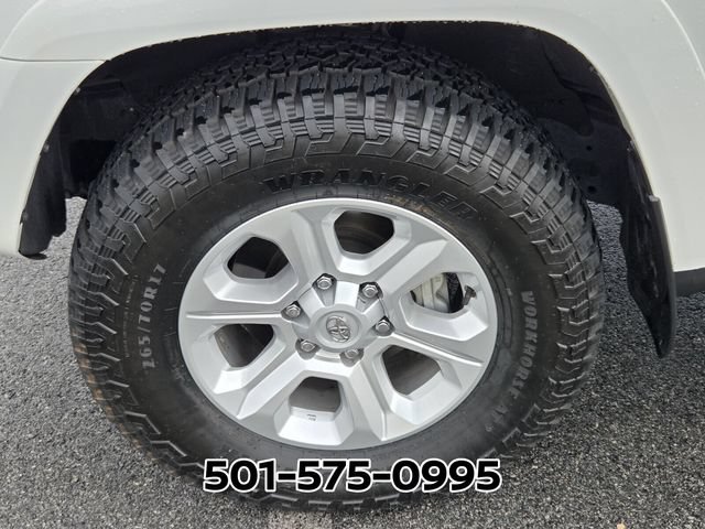 Used 2024 Toyota 4Runner SR5 AWD/4WD image 21