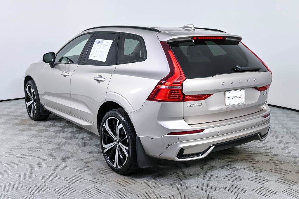 Certified 2024 Volvo XC60 B5 Ultimate w/ Climate Package AWD/4WD image 4