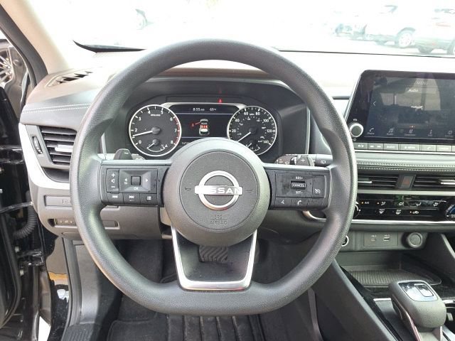 Used 2023 Nissan Rogue S image 15