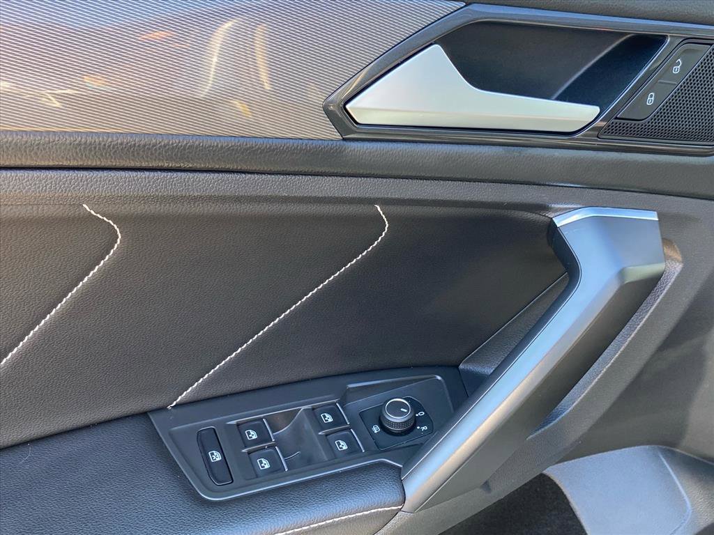 Certified 2022 Volkswagen Tiguan SE w/ Panoramic Sunroof Package image 17
