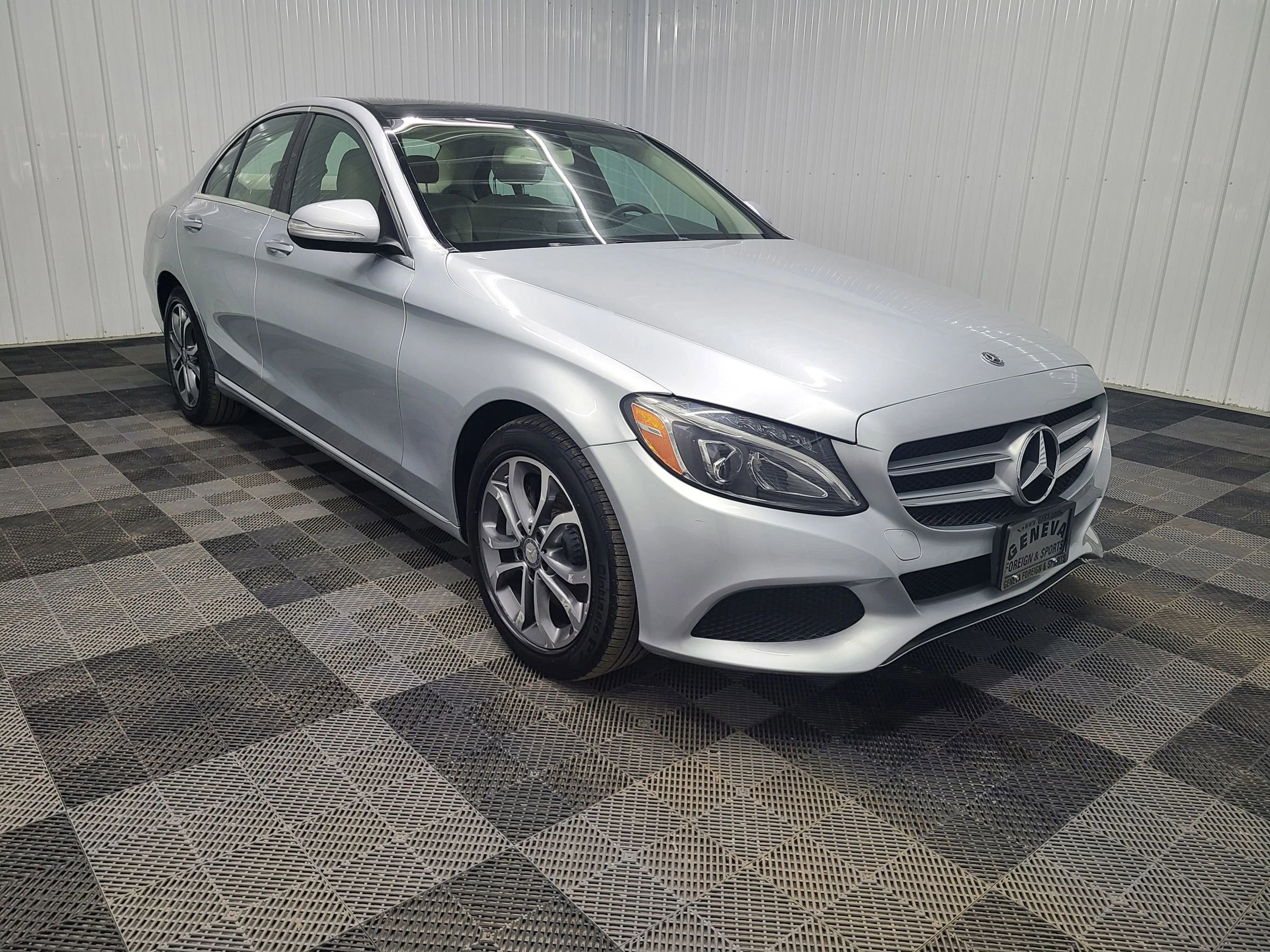 Used 2016 Mercedes-Benz C 300 4MATIC Sedan image 4