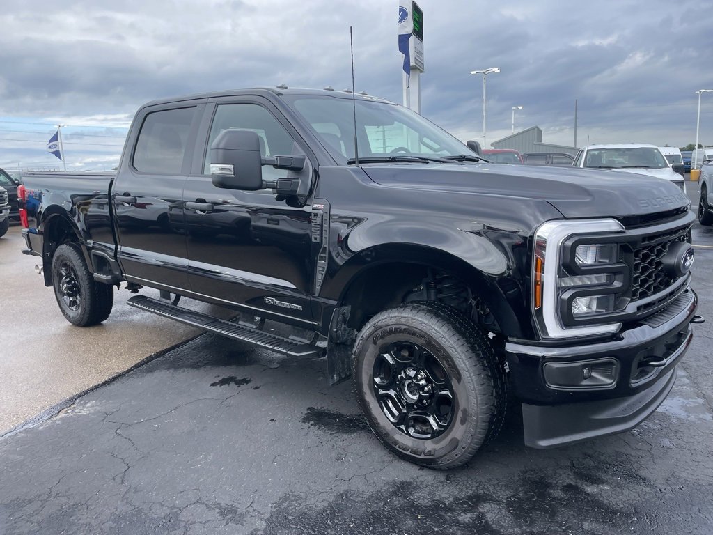 Used 2024 Ford F250 XL w/ STX Appearance Package image 2