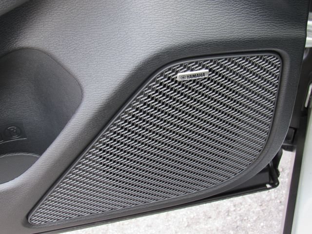 New 2026 Mitsubishi Outlander SE FWD image 13