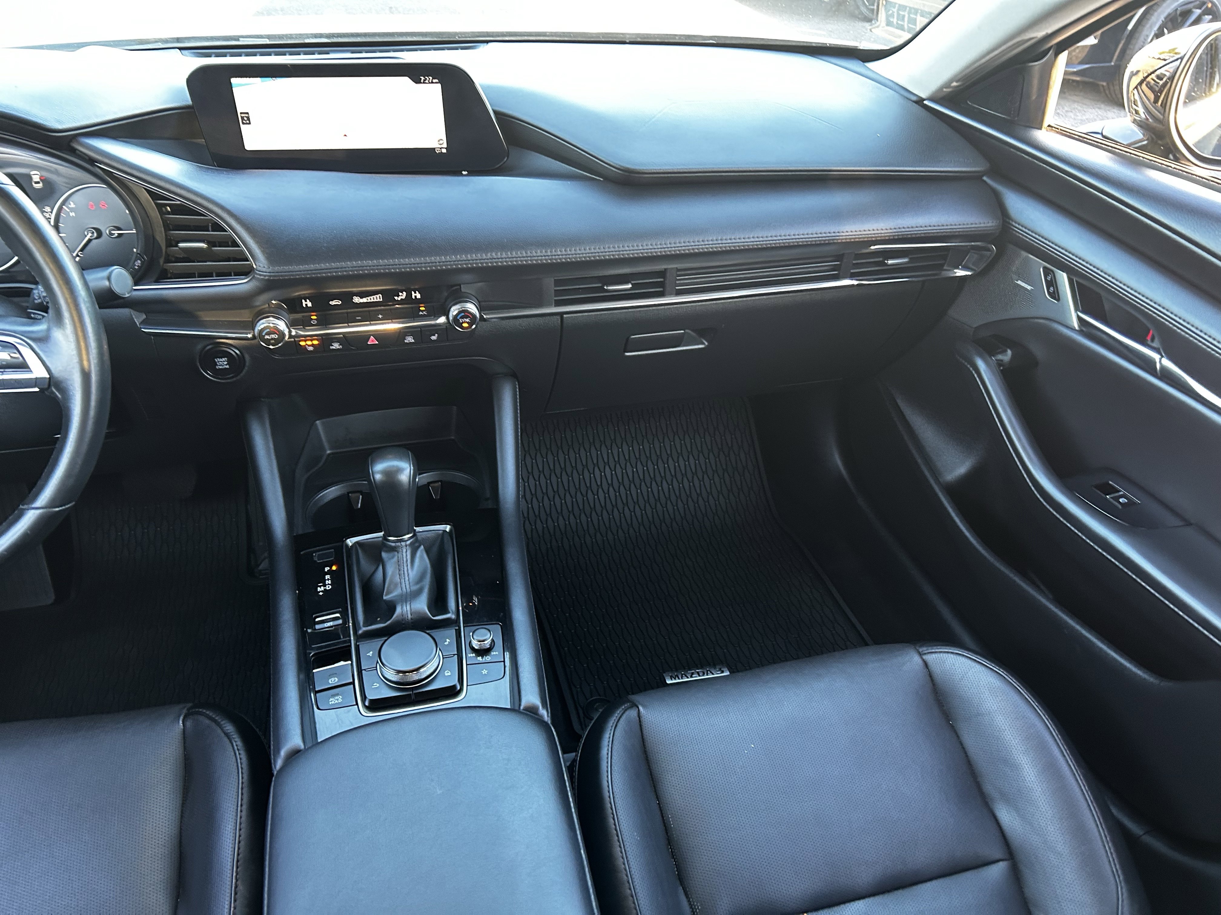 Used 2023 MAZDA MAZDA3 s image 15