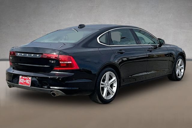 Used 2018 Volvo S90 T5 Momentum w/ Convenience Package AWD/4WD image 2