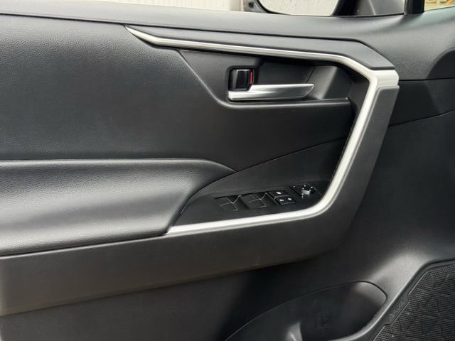 Used 2021 Toyota RAV4 XLE Premium FWD image 26