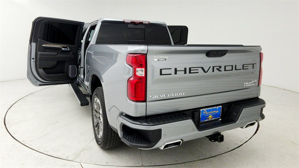 Certified 2023 Chevrolet Silverado 1500 High Country w/ Technology Package image 12