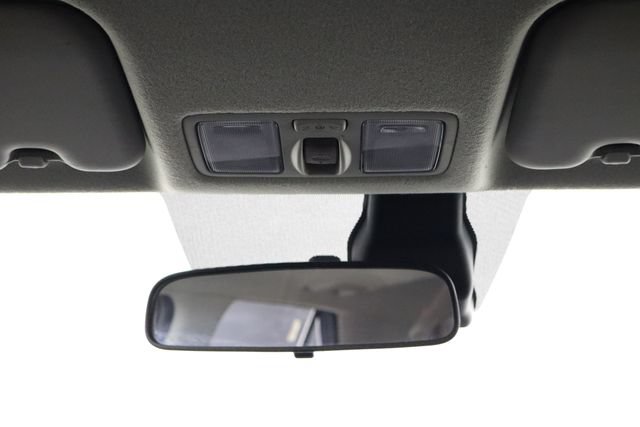 Used 2025 Hyundai Venue SEL FWD image 23